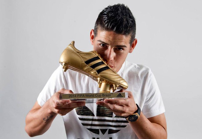 James Rodriguez real madrid chuteira de ouro artilheiro da copa 2014 (Foto: Reprodução / Facebook)