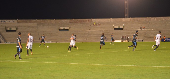 Santa Cruz-PB x CSP, Estádio Almeidão (Foto: Hévilla Wanderley / GloboEsporte.com/pb)