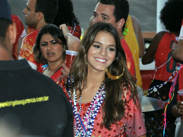 Bruna Marquezina curte folia em camarote no circuito Barra-Ondina, em Salvador (Foto: Elias Dantas/Ag. Haack)