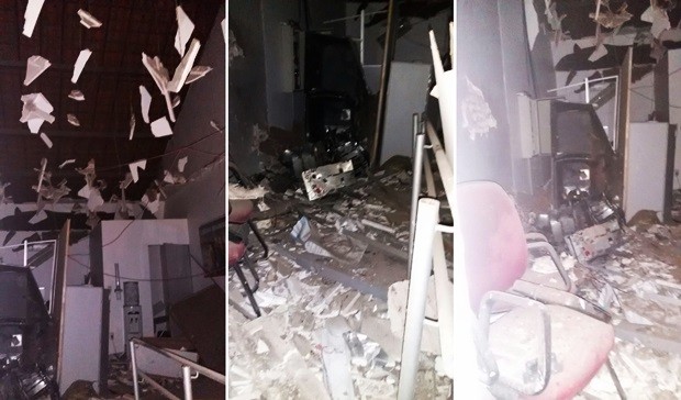Agência do Bradesco ficou parcialmente destruída com a força da explosão (Foto: Divulgação/PM)