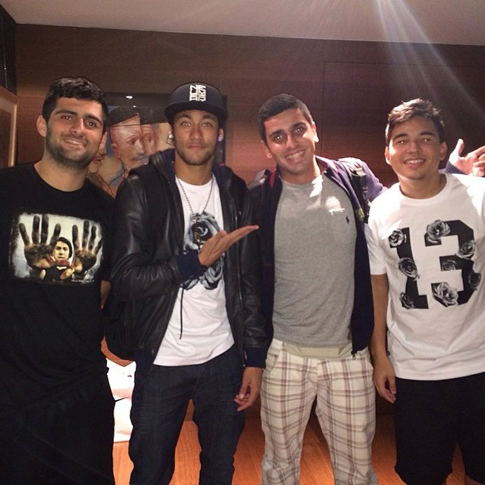 Neymar terá torcida dos amigos pela Champions (Foto: Reprodução - Instagram)