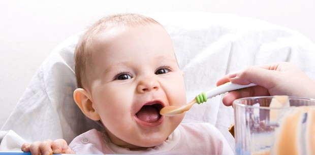 Papinha do bebê (Foto: Shutterstock)