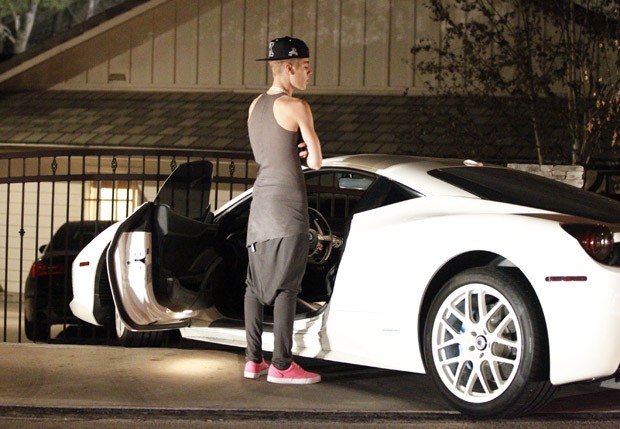 Justin Bieber teve o acesso à casa negado pela ex-namorada (Foto: Grosby Group)