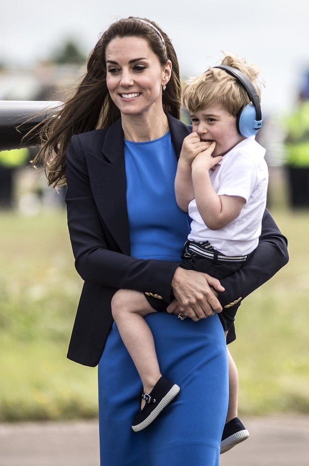 Kate Middleton e Príncipe George (Foto: RICHARD POHLE / POOL / AFP)