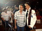 Em "Emoções em alto mar", Roberto Carlos assiste a Tom Cavalcante