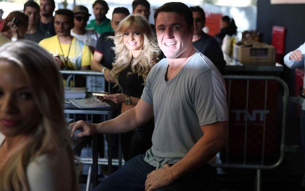 Chael Sonnen ufc autógrafos (Foto: Marcos Ribolli) Chael Sonnen ufc autógrafos (Foto: Marcos Ribolli)