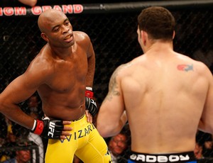 Anderson Silva x Chris Weidman UFC 162 (Foto: Getty Images)