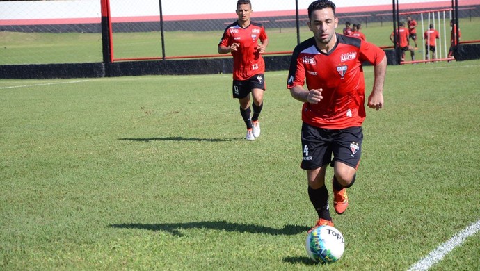 GIlsinho - atacante do Atlético-GO (Foto: Divulgação / Atlético-GO) GIlsinho - atacante do Atlético-GO (Foto: Divulgação / Atlético-GO)