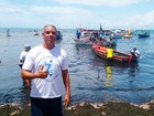 Pescadores fazem até 30 viagens no mar para deixar fiéis 'perto' de Iemanjá
