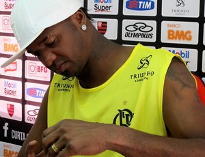 Felipe flamengo coletiva (Foto: Janir Júnior / Globoesporte.com)