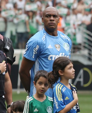 Aos 35, Jailson vê fim da carreira no futebol distante