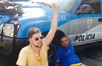 Repórter do Globo é preso ao registrar ação (Athos Moura/Divulgação)
