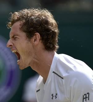 Andy Murray x Ivo Karlovic oitavas de Wimbledon (Foto: Reuters)