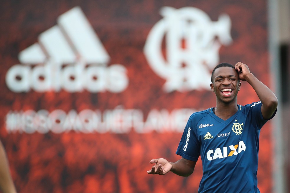 Vinicius Junior em treino do Flamengo nesta segunda-feira (Foto: Gilvan de Souza / Flamengo)