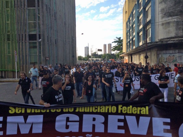 G Em Greve Servidores Da Justi A Federal Fazem Protesto No Recife