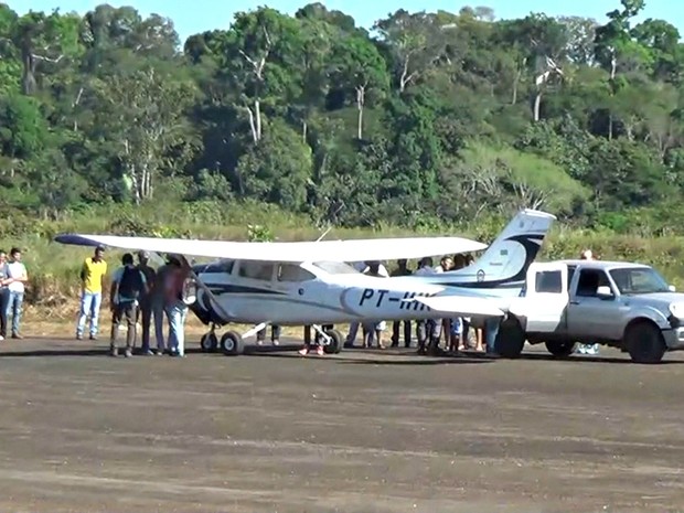 Corpos foram achados após queda de avião (Foto: Reprodução/Rede Amazônica)