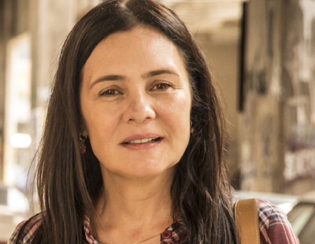 Adriana Esteves é destaque no elenco de Amor de Mãe, novela em que interpreta a vilã Thelma (Foto: João Cotta/TV Globo)