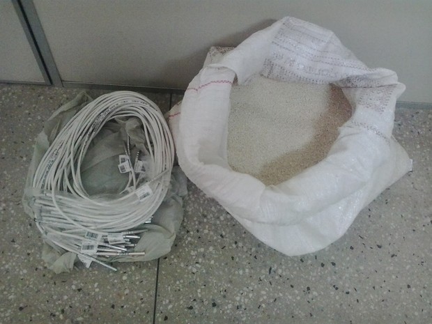 Cerca de 20 quilos do material explosivo foi apreendido em Ouro Branco, RN (Foto: Divulgação/Polícia Militar)