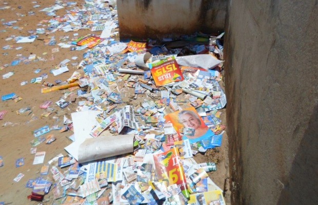 Lixo eleições Goiânia, Goiás GEtúlio (Foto: Arquivo pessoal/Getúlio Borges)
