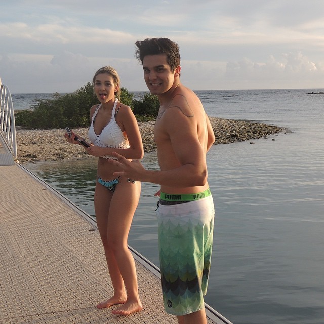 Bruna Santana e o irmão Luan Santana em momento de férias. (Foto: Reprodução)