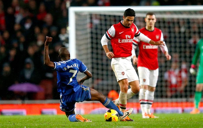 Ramires jogo Chelsea e Arsenal (Foto: Reuters)