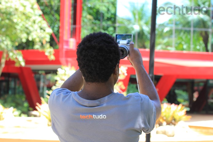 Ideal para quem gosta de tirar selfies (Foto: Carol Danelli/TechTudo) Ideal para quem gosta de tirar selfies (Foto: Carol Danelli/TechTudo)