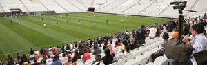 Times de construtora jogam na Arena Corinthians (Foto: Marcos Ribolli)