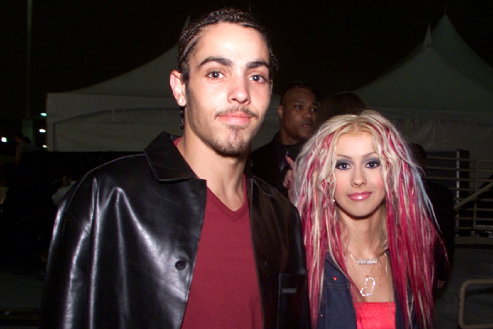 Láááá no início dos anos 2000, Christina Aguilera namorou com um de seus dançarinos, o porto-riquenho Jorge Santos. A relação durou dois anos. (Foto: Getty Images)
