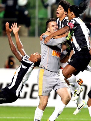 Victor comemoração vitória Atlético-MG (Foto: Reuters) Victor comemoração vitória Atlético-MG (Foto: Reuters)