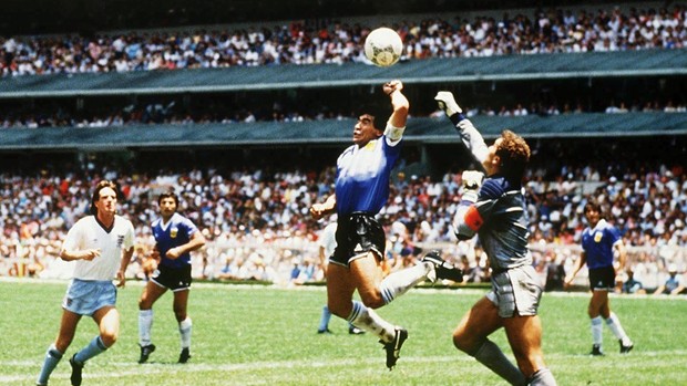 Maradona gol de mão 1986 Argentina na Copa (Foto: Getty Images)