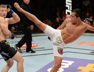 UFC  Jussier Formiga; Zach Makovsky (Foto: Agência Getty Images)