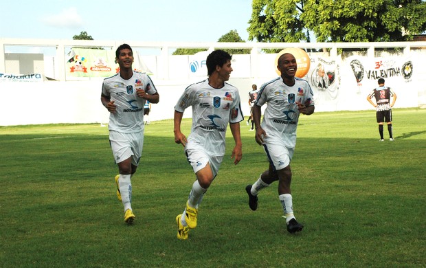 CSP x Botafogo-PB, Campeonato Paraibano 2013 (Foto: Lucas Barros / Globoesporte.com/pb)