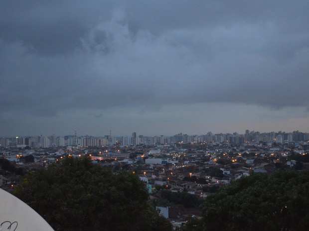 Meteorologista prevê chuvas fortes para Aracaju Sergipe  (Foto: Joelma Gonçalves / G1)