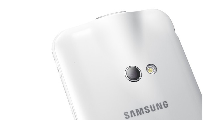 Smartphone Galaxy Beam vem com câmeras mais fracas (Foto: Divulgação/Samsung)