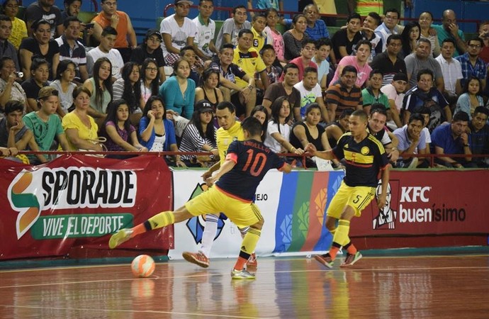 Dieguinho seleção brasileira x Colômbia Copa América futsal (Foto: Luis Domingues)