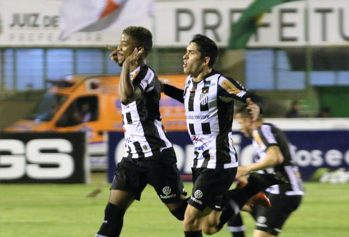 Luiz Paulo lateral-esquerdo Tupi-MG gol (Foto: Felipe Couri/tupifc.esp.br) Luiz Paulo lateral-esquerdo Tupi-MG gol (Foto: Felipe Couri/tupifc.esp.br)