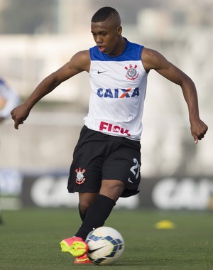 Falta de atacantes acelera entrada de Malcom, que pode jogar Majestoso