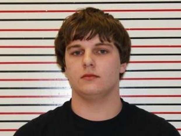 Jacob Cox-Brown foi preso após confessar no Facebook dirigia bêbado (Foto: Divulgação)