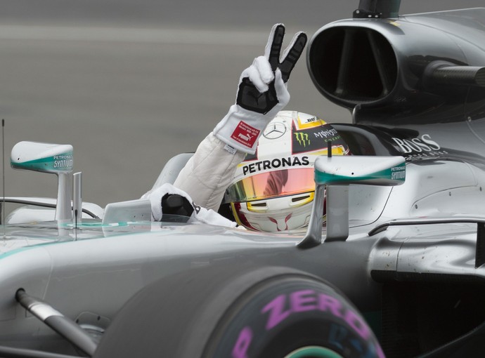 Lewis Hamilton é pole position para o GP do Canadá (Foto: AP)