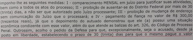 Trecho de sentença em que juíza de Brasília liberta preso antes do pagamento da fiança (Foto: Reprodução)