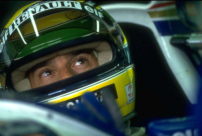 Ayrton Senna momentos antes da largada do GP de San Marino de 1994: angústia e preocupação (Foto: Getty Images)