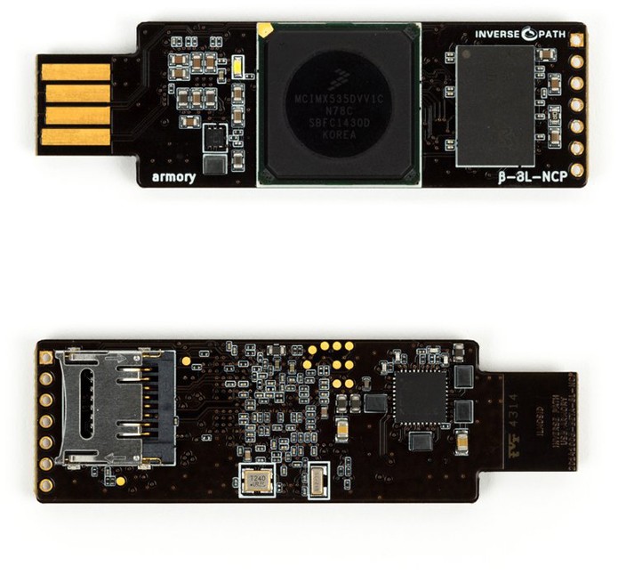 Computador usa componentes pequenos e é do tamanho de um USB (Foto: Reprodução/Crowd Supply)