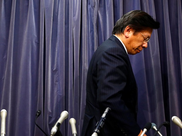 Tetsuro Aikawa, presidente da  Mitsubishi, em coletiva em Tóquio, nesta quarta-feira (18) (Foto: REUTERS/Thomas Peter)