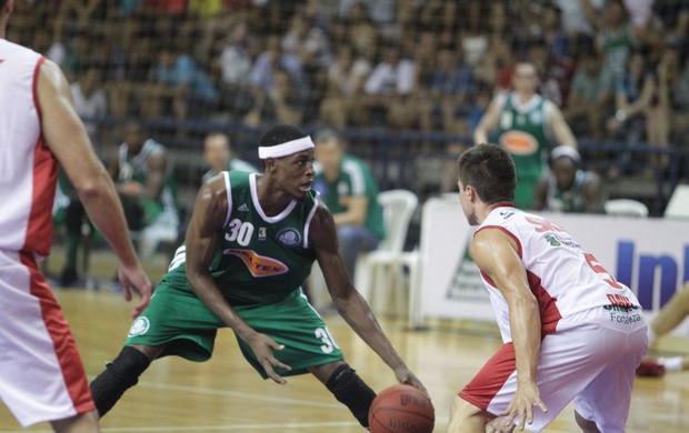 Em jogo disputado até o final, Basquete Cearense vence Palmeiras (Foto: Jarbas Oliveira/Divulgação)