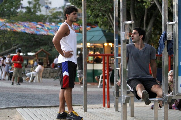 André ex-bbb malhando em orla no Rio de Janeiro (Foto: Gil Rodrigues/ FotoRio News)