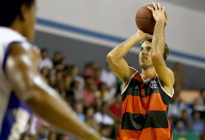Marcelinho basquete Flamengo e Macaé (Foto: Luiz Pires / LNB)