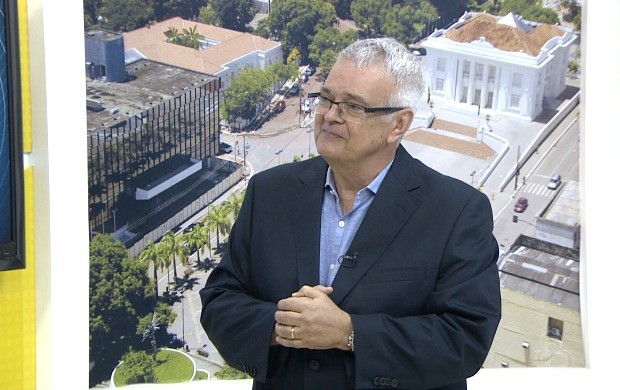 Alberto Gaspar durante entrevista no Acre TV (Foto: Acre TV)