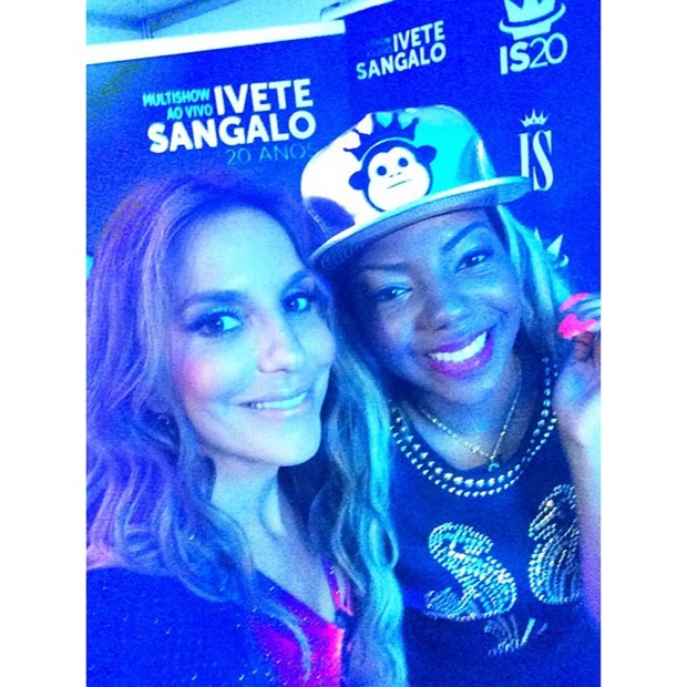 Ivete Sangalo e Mc Ludmilla em bastidores de show em Guarapari, no Espírito Santo (Foto: Instagram/ Reprodução)