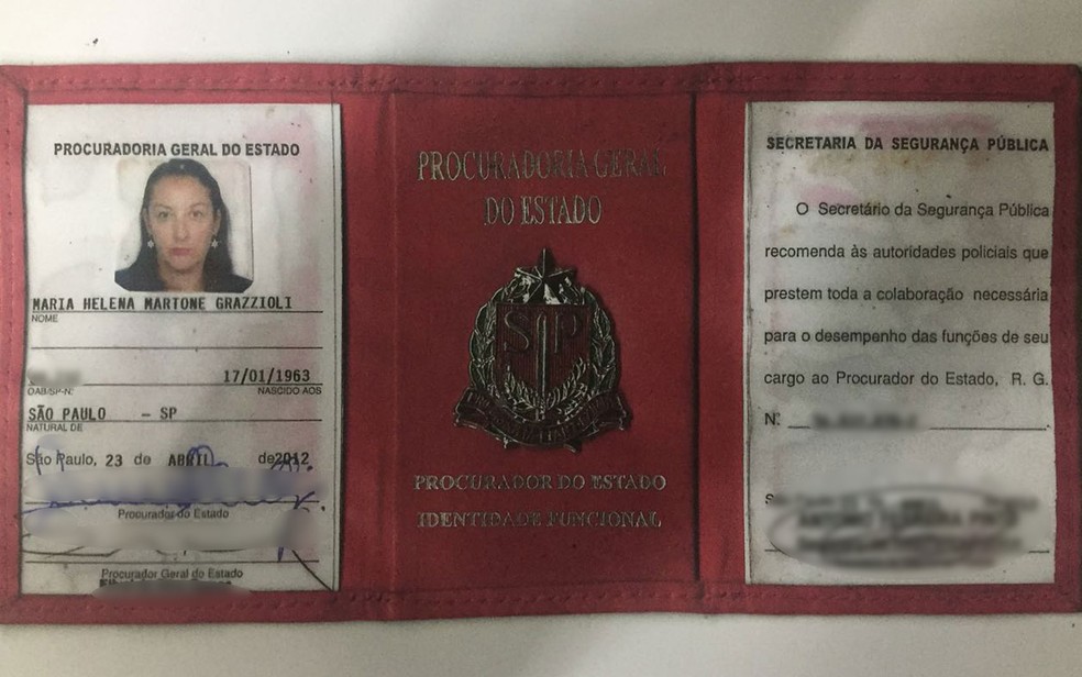 Maria Helena Martone Grazzioli apresentou a carteira funcional de procuradora do Estado aos policiais, segundo o boletim de ocorrência (Foto: Reprodução/WhatsApp)