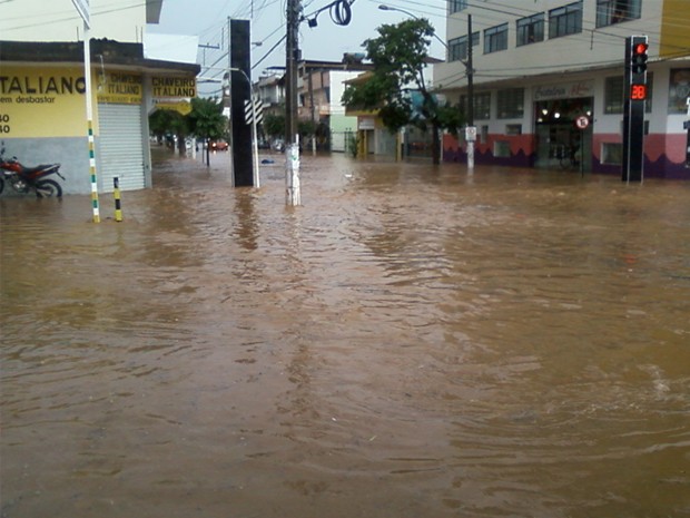 G1 Chuva Causa Estragos E Queda De Energia Em São Lourenço Mg Notícias Em Sul De Minas 